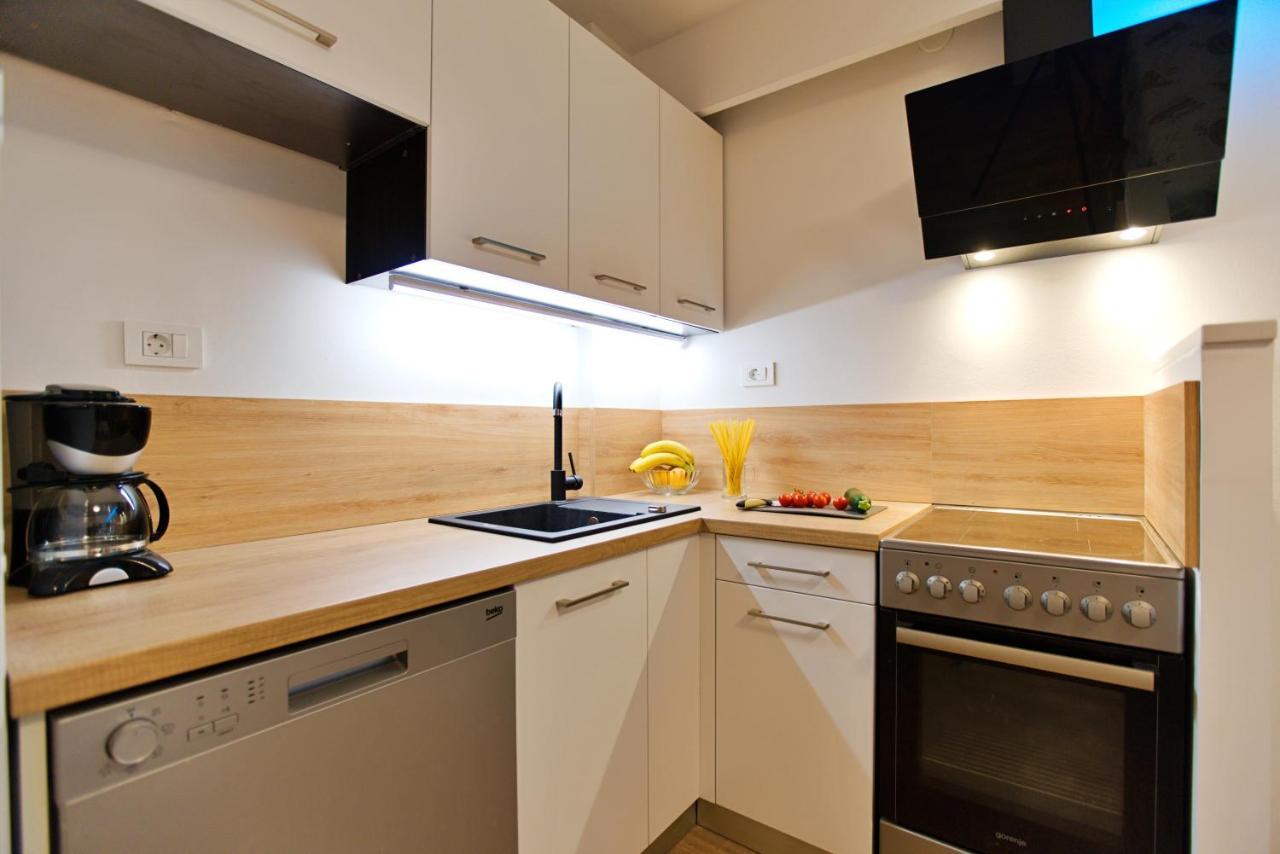 Apartments Kiwi Rovinj Bagian luar foto