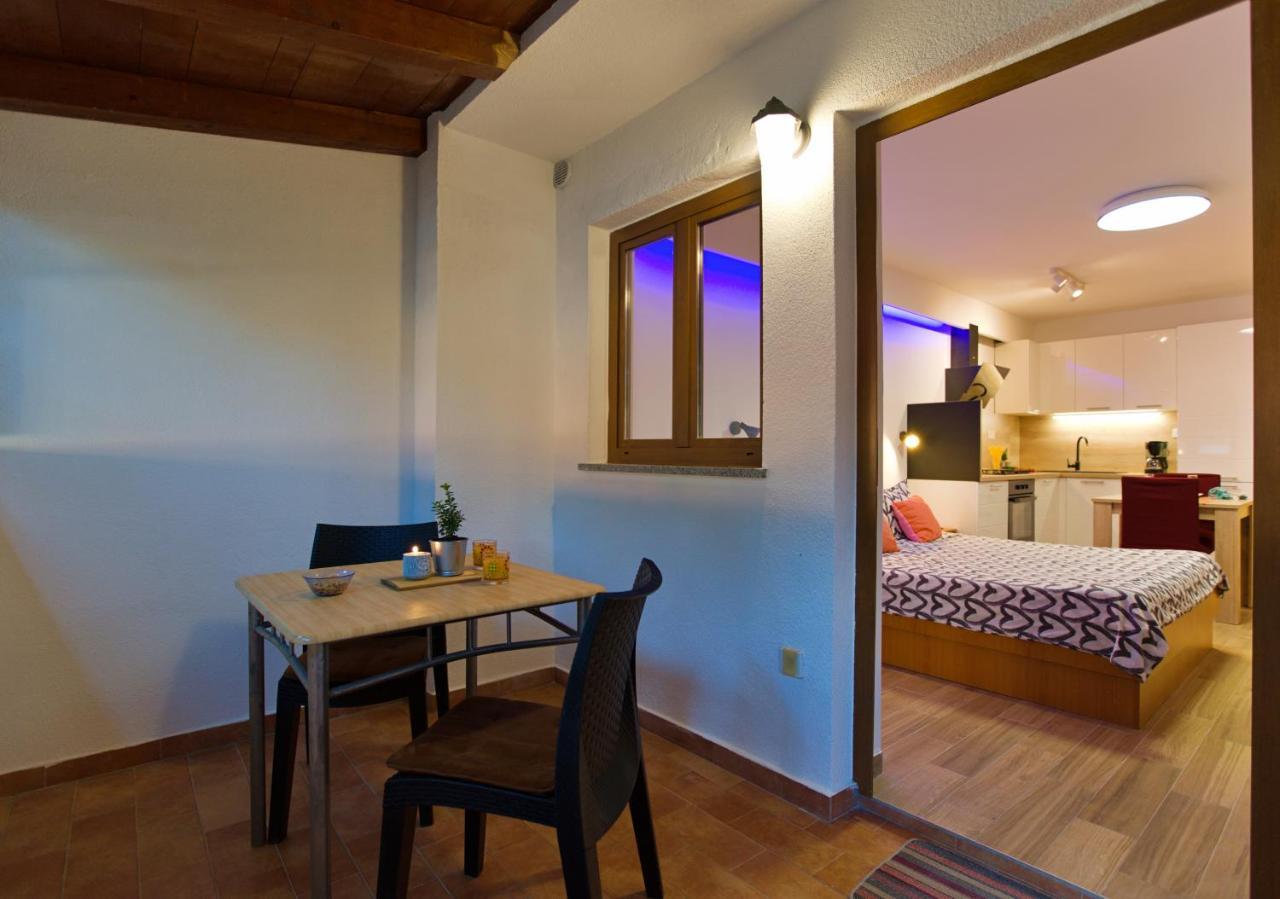Apartments Kiwi Rovinj Bagian luar foto
