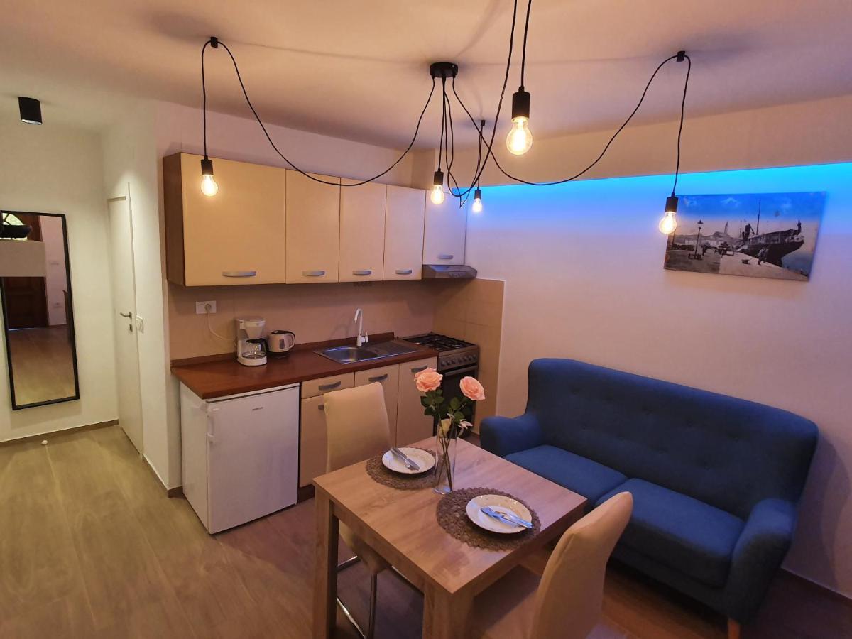 Apartments Kiwi Rovinj Bagian luar foto