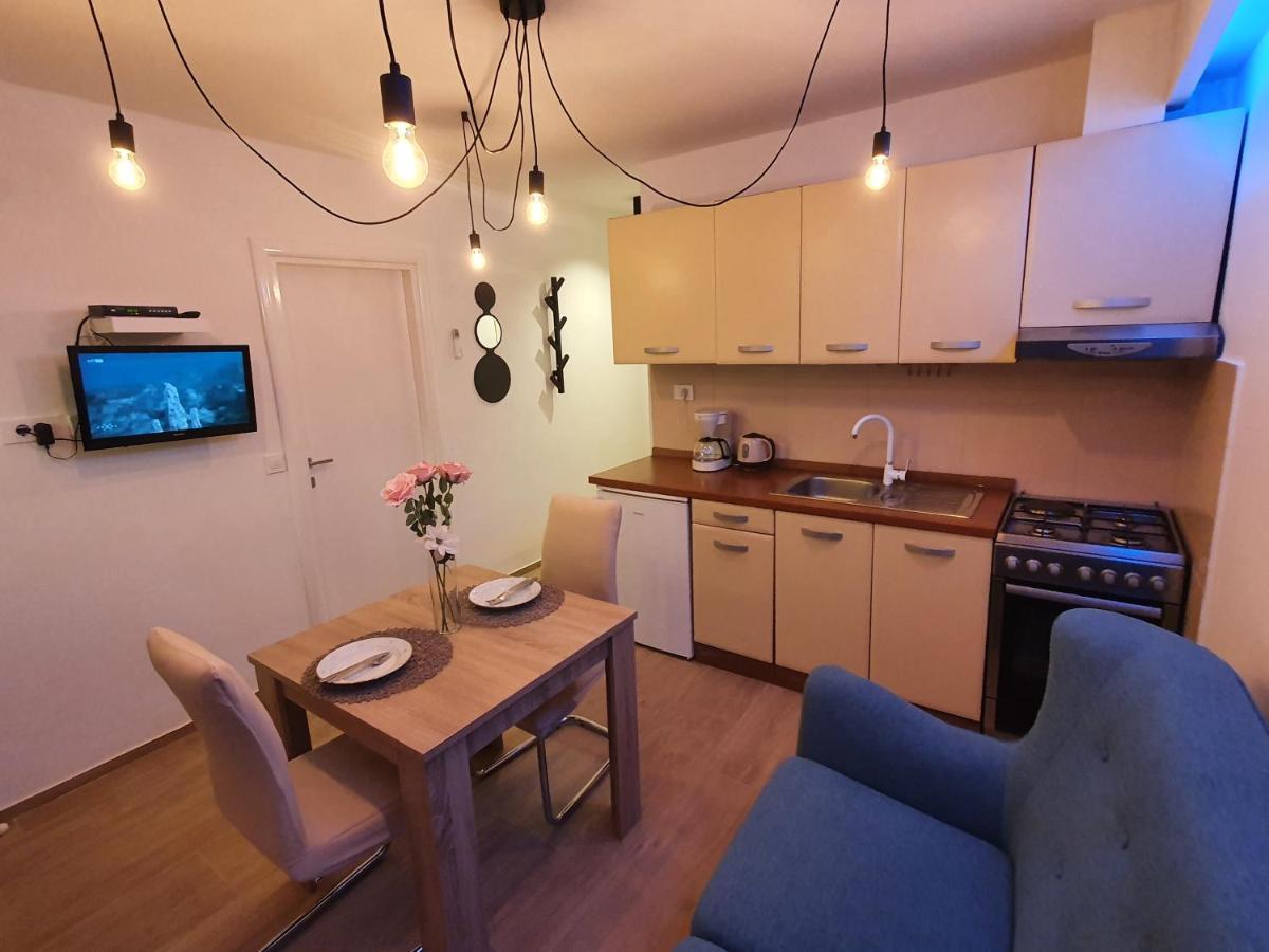 Apartments Kiwi Rovinj Bagian luar foto